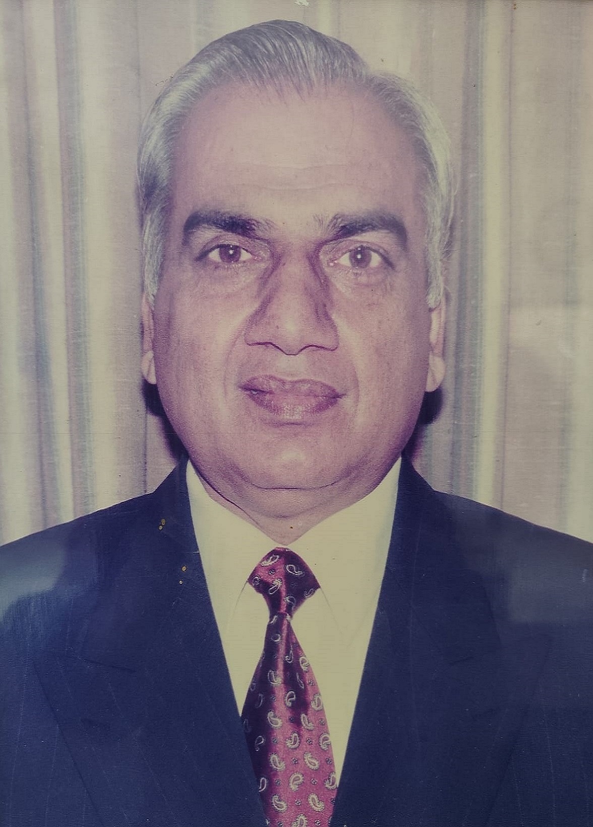 Sh. YOGESH MUNJAL